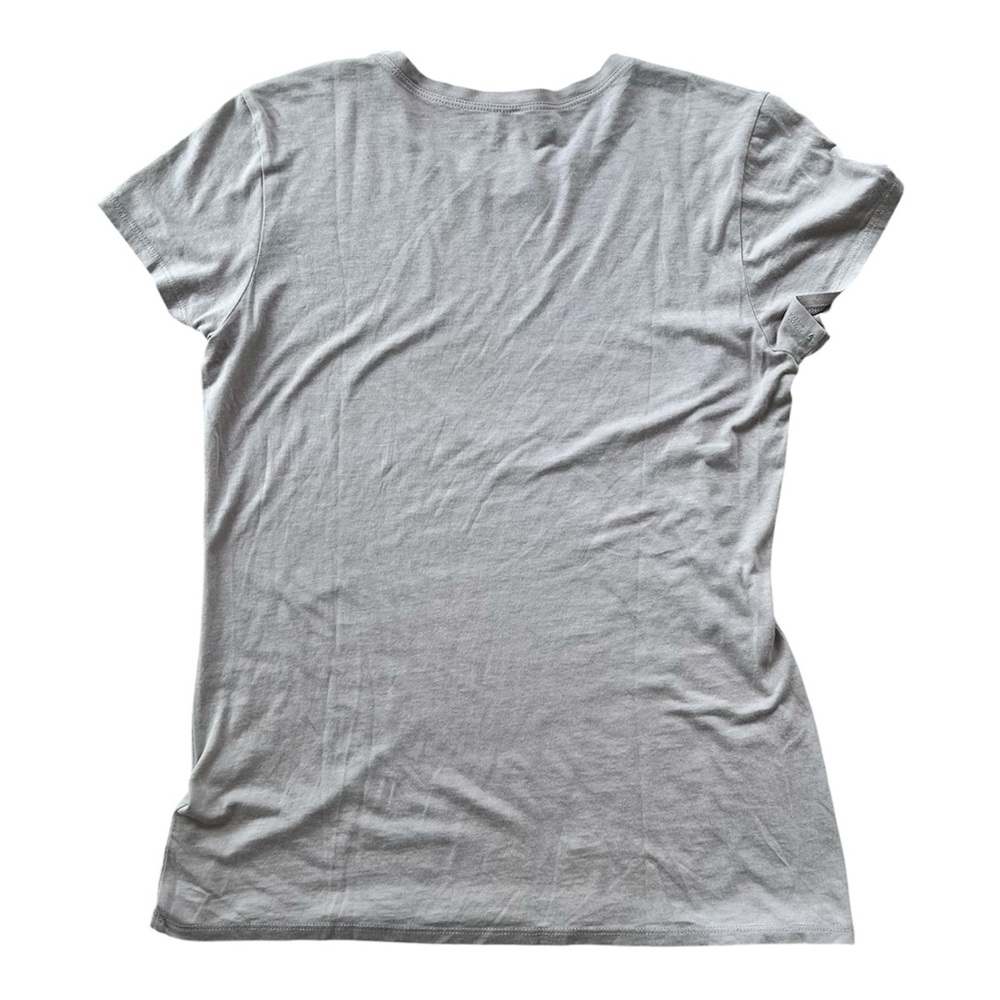 VINCE Essential Light Gray Pima Cotton Crew Neck T-Shirt Size M Short Sleeve - Picture 2 of 16